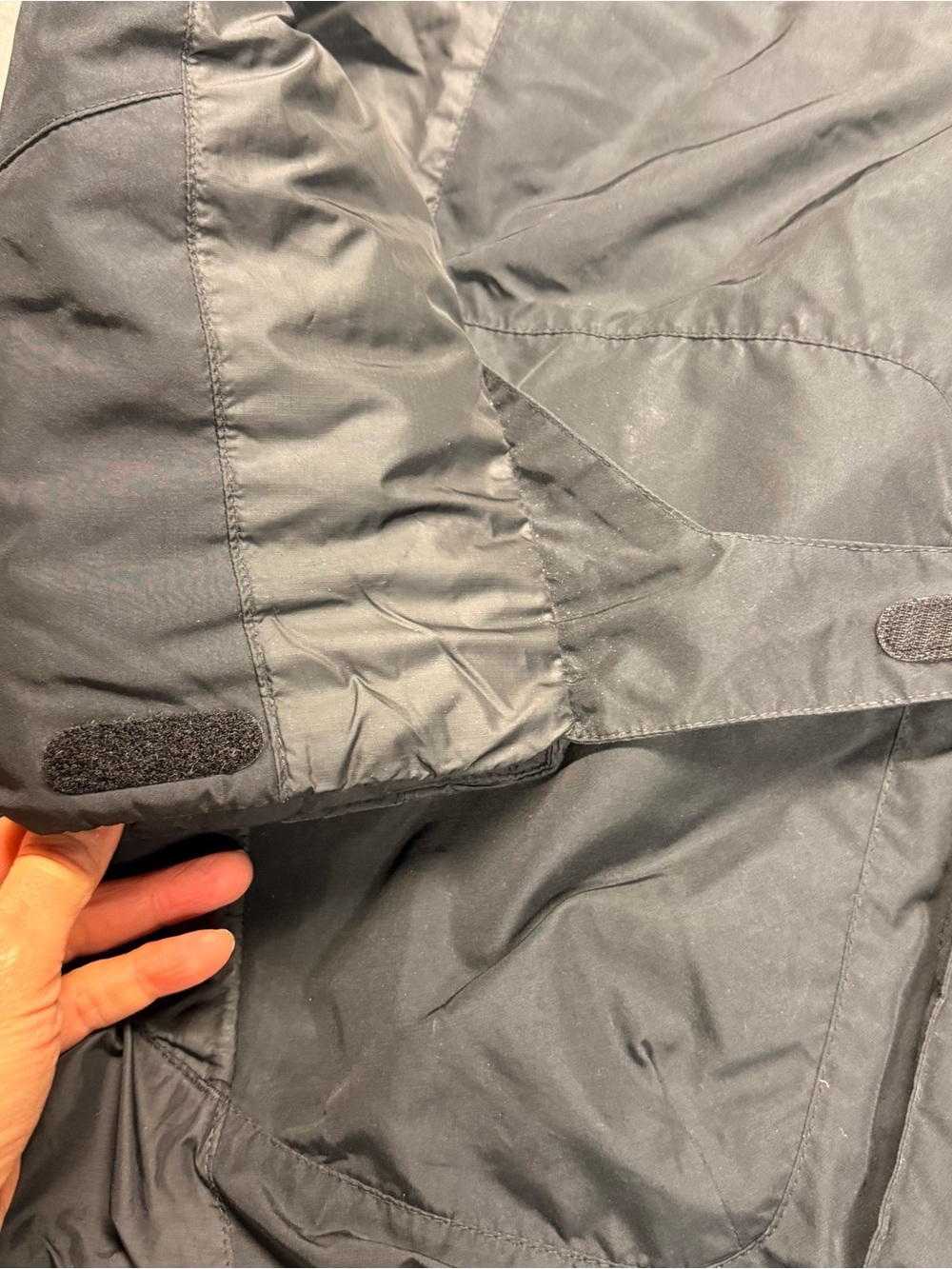 Nike Black Jacket with Tan Faux Fur Hood Trim - removable hood & fur - Picture 12 of 13